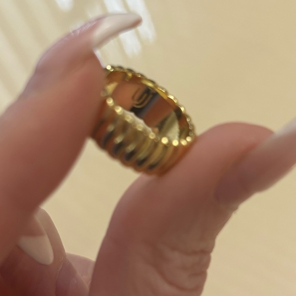 Uncommon James Gold Ribbed Ring - Picture 4 of 4